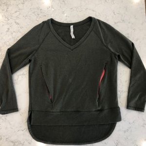 Lululemon Athletica Women’s V Neck Pullover